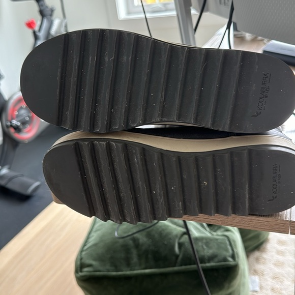 Koolaburra Ugg winter suede fur boots - Picture 6 of 6